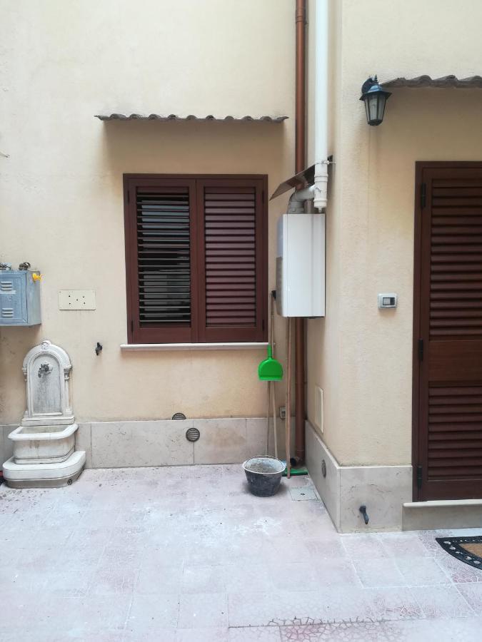 Casa Ale Bed and Breakfast Bríndisi Exterior foto